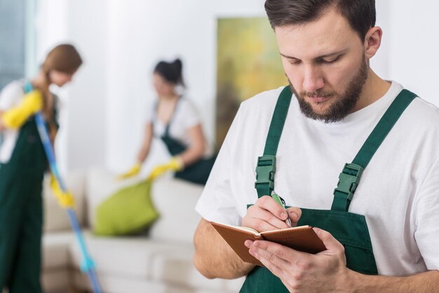 Choose the Right Cleaning Service